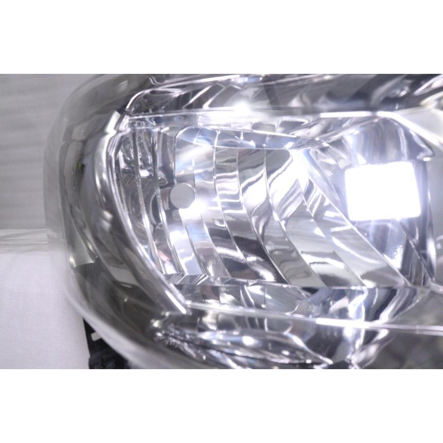 まい 29-319☆前期 HID ANH20W ヴェルファイア☆右ヘッドライト 2.4V 2.4X