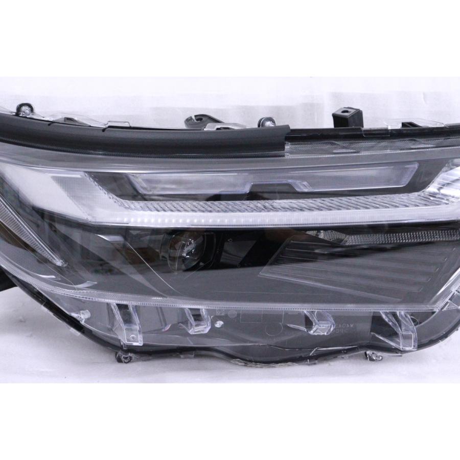 29-363☆美品☆後期 LED AXAH54 RAV4ハイブリッド☆右ヘッド