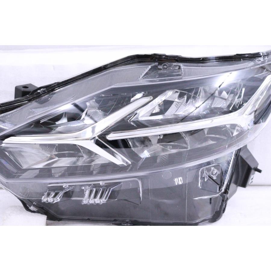 29-621☆【値下】美品☆LED B44W デイズ☆左ヘッドライト ハイウェイ