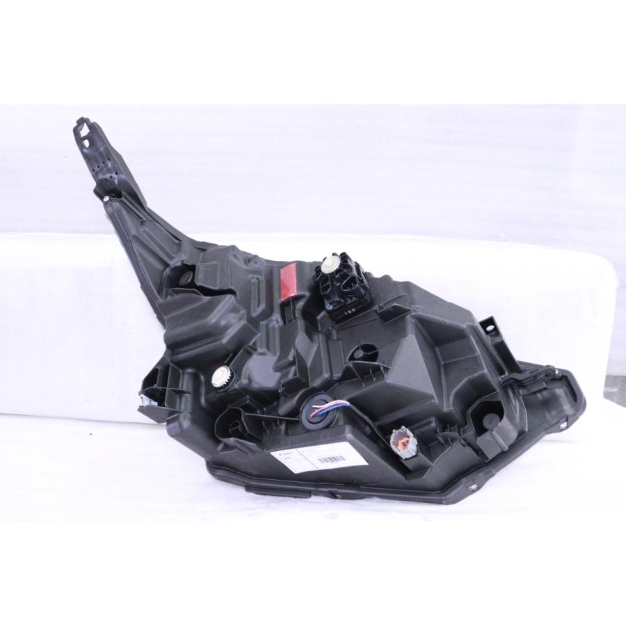 29-621☆【値下】美品☆LED B44W デイズ☆左ヘッドライト ハイウェイ 