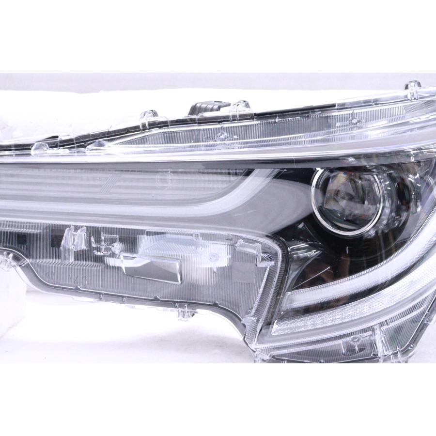 2X-1019☆【値下】美品☆LED NRE210 カローラ ツーリング☆左ヘッド