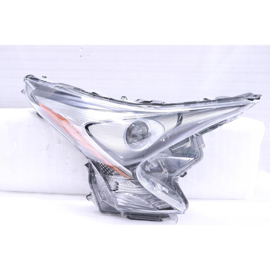 トヨタ　５０プリウス　右ヘッドライト プリウス 204-558-X☆美品 前期 LED☆ZVW50 プリウス☆右ヘッド