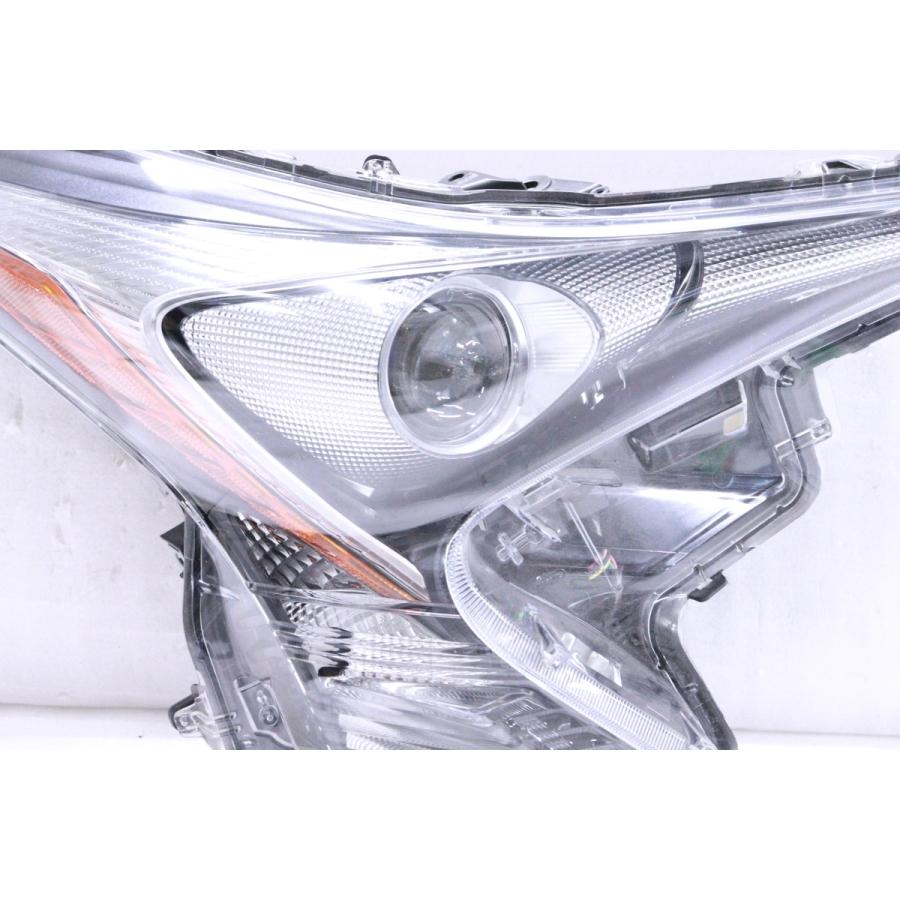 2X-1215☆美品 前期 LED ZVW50 プリウス☆右ヘッドライト KOITO 47-75