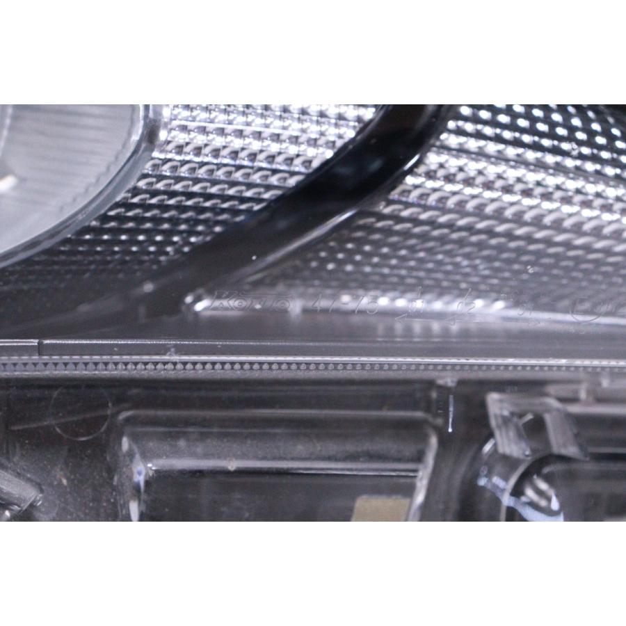 トヨタ　５０プリウス　右ヘッドライト プリウス 19-517☆美品 前期 LED ZVW50 プリウス☆右ヘッド