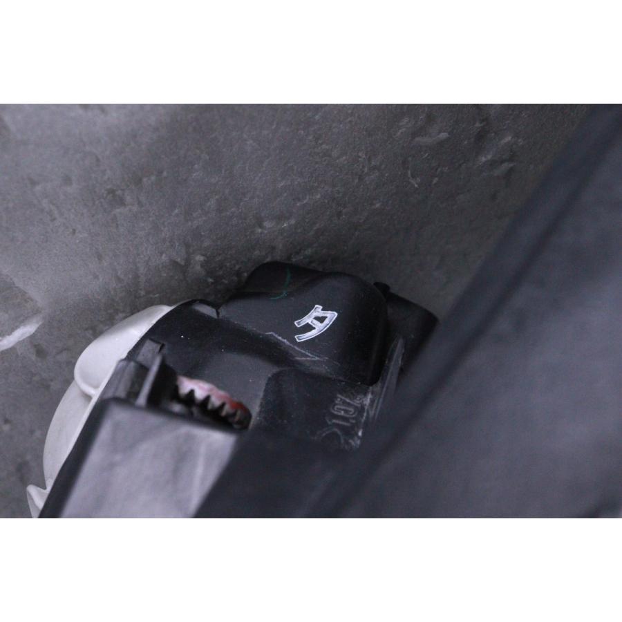 2X-1428☆前期 HID UVF45 レクサスLSハイブリッド☆左ヘッドライト