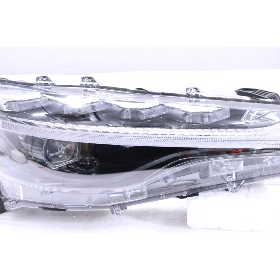 2X-1455☆極上品☆LED ZVG11 カローラクロス☆右ヘッドライト HASCO 16 