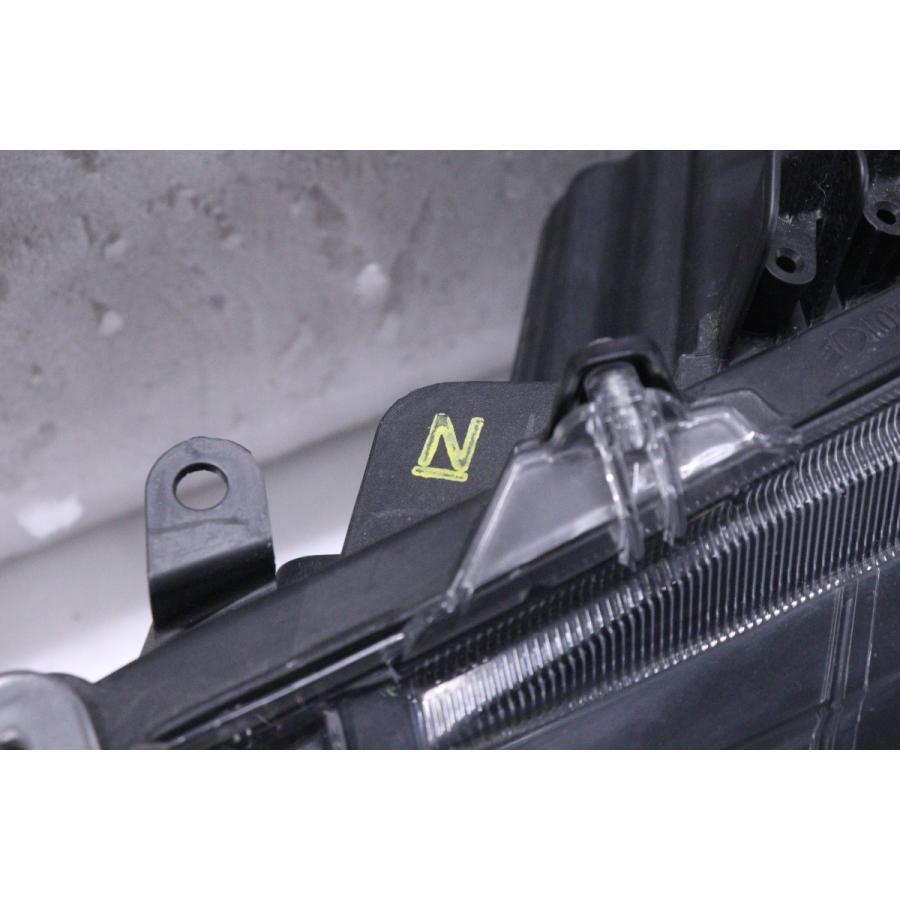 2X-1533☆美品 LED NRE210H カローラスポーツ HV☆左ヘッドライト