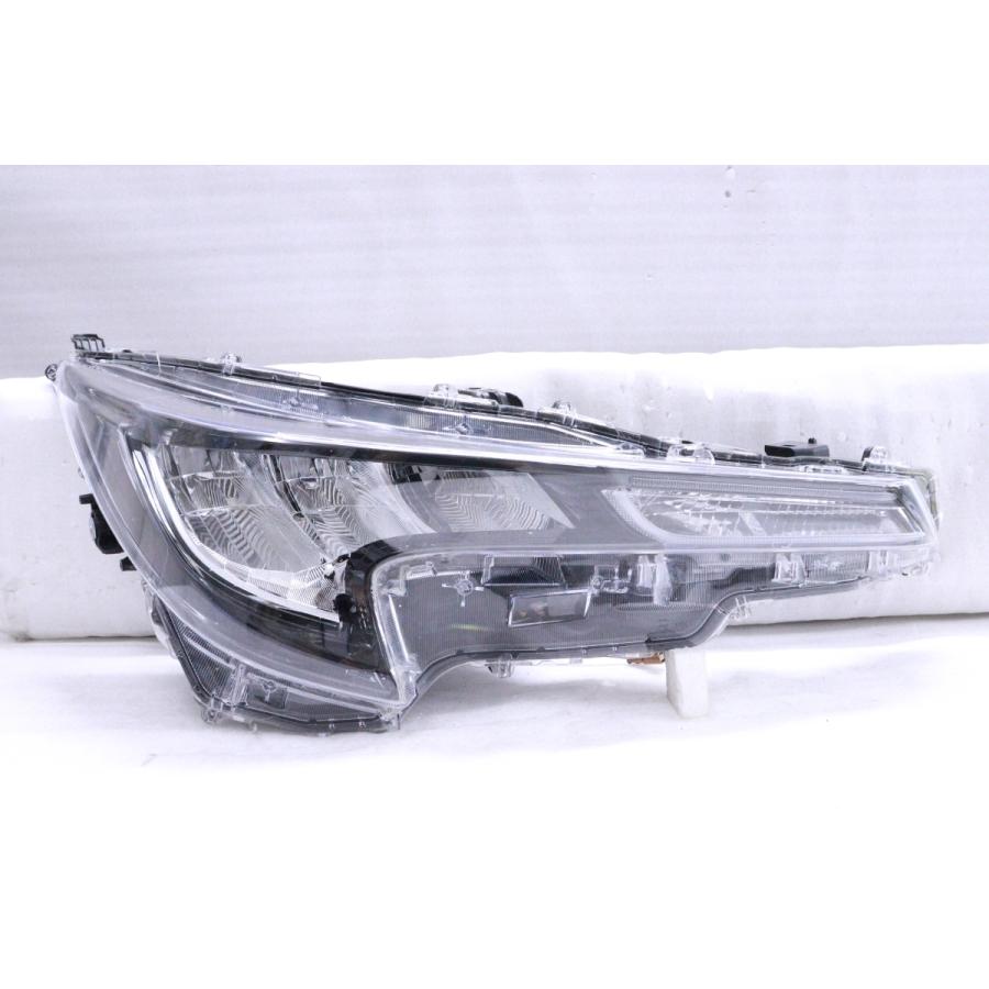 2Y-1489☆LED NRE210H カローラスポーツ☆右ヘッドライト KOITO 12-612