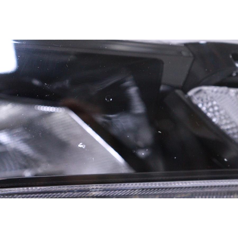 2Y-1489☆LED NRE210H カローラスポーツ☆右ヘッドライト KOITO 12-612