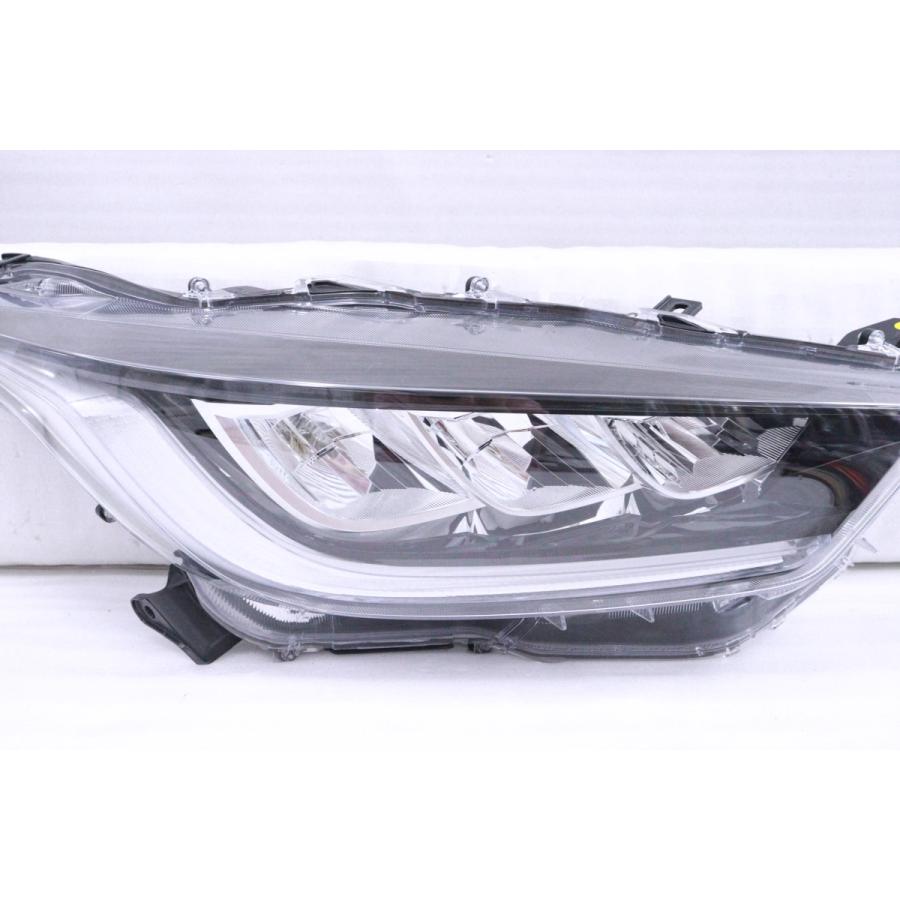 2Y-21☆美品☆LED MXPA10 ヤリス☆右ヘッドライト KOITO K0-3 打刻:K2