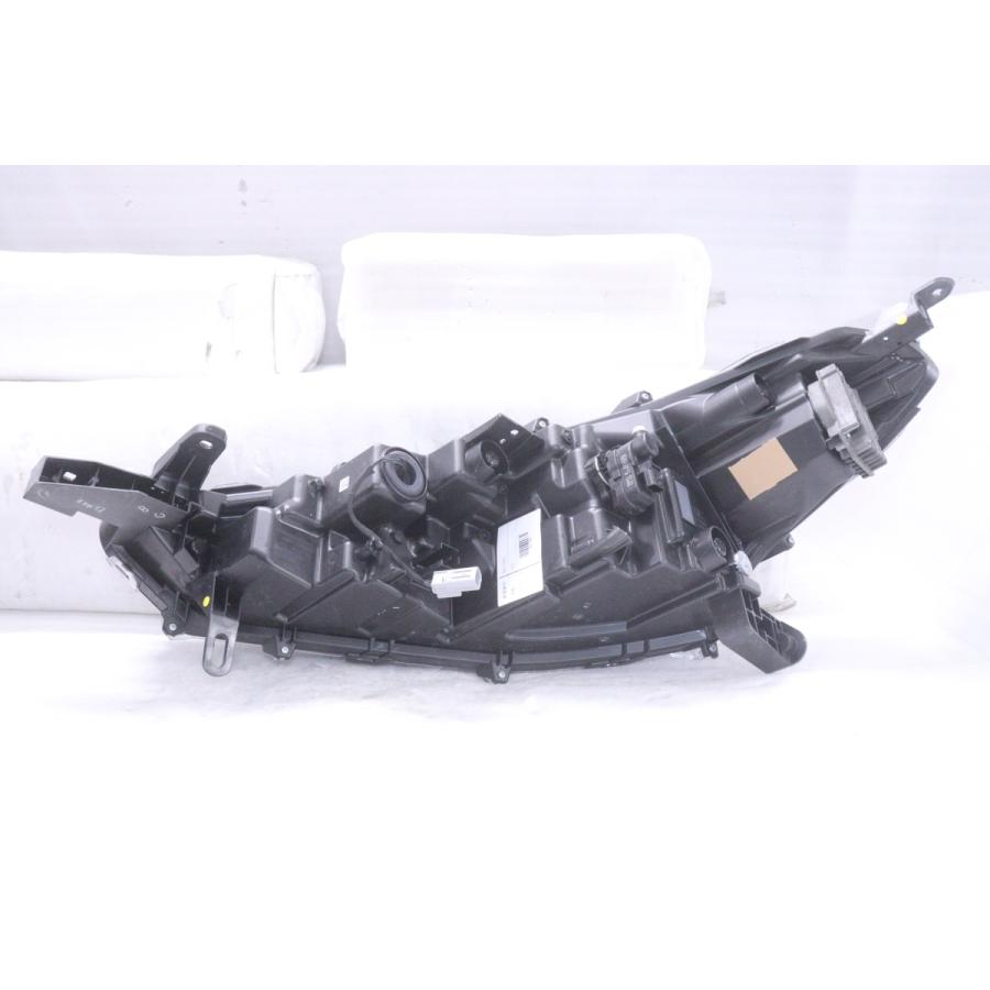 30-1351☆【値下】LED ZSG10 カローラクロス☆右ヘッドライト HASCO 16