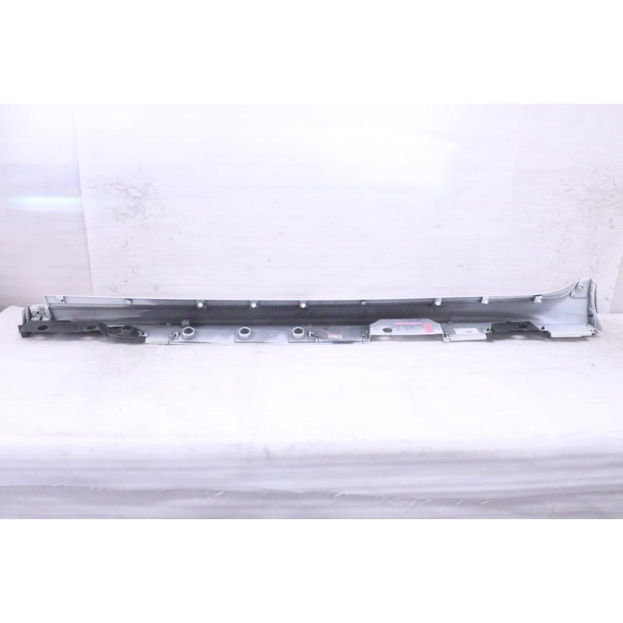 カムリ XV70系 | サイドステップ 右 モデリスタ ホワイトパールマイカ