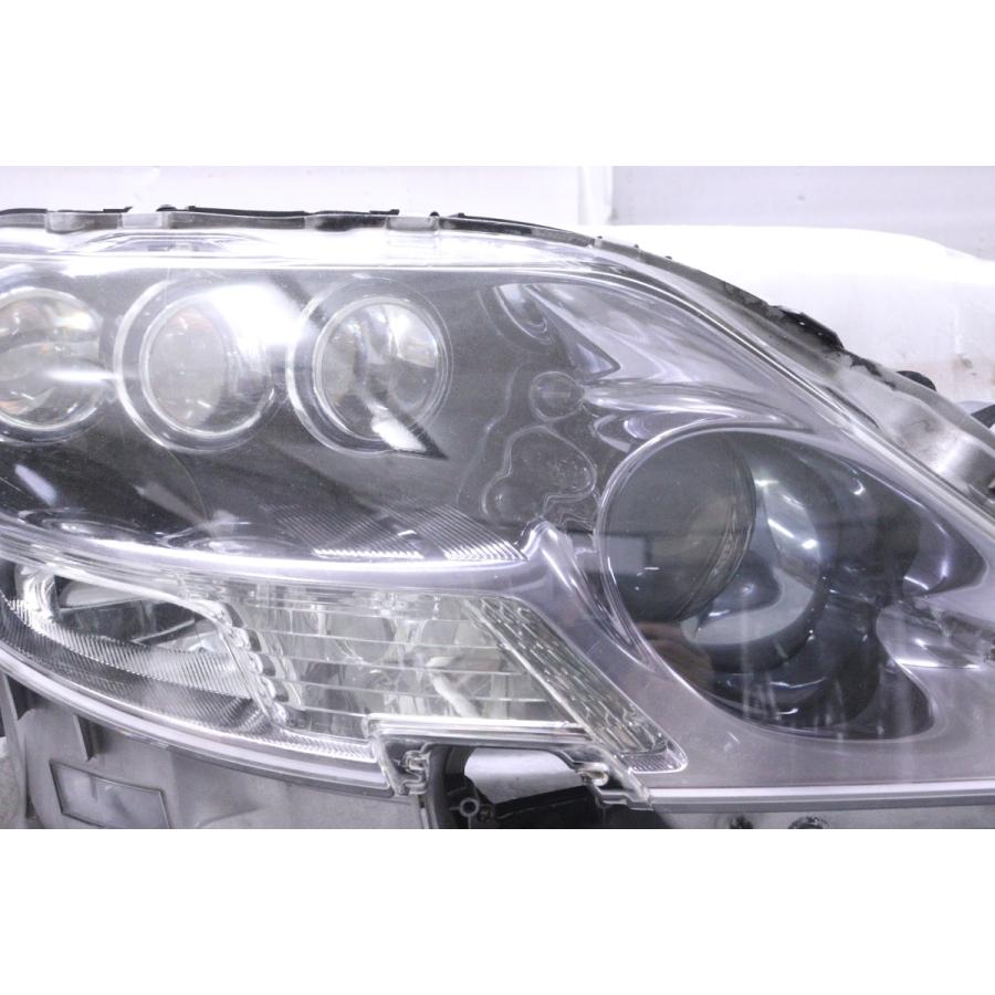 30-1681☆前期 LED UVF45 レクサスLSハイブリッド☆右ヘッド