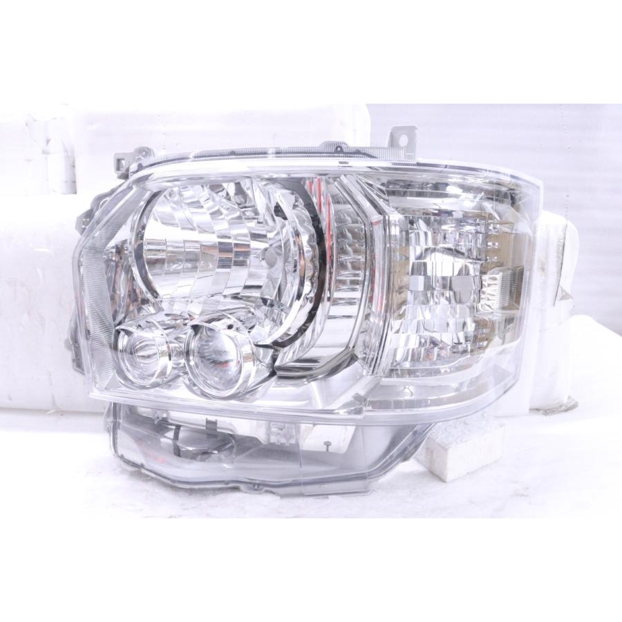 30-2367☆美品☆4型~ LED 200系 ハイエース☆左ヘッドライト KOITO 26 