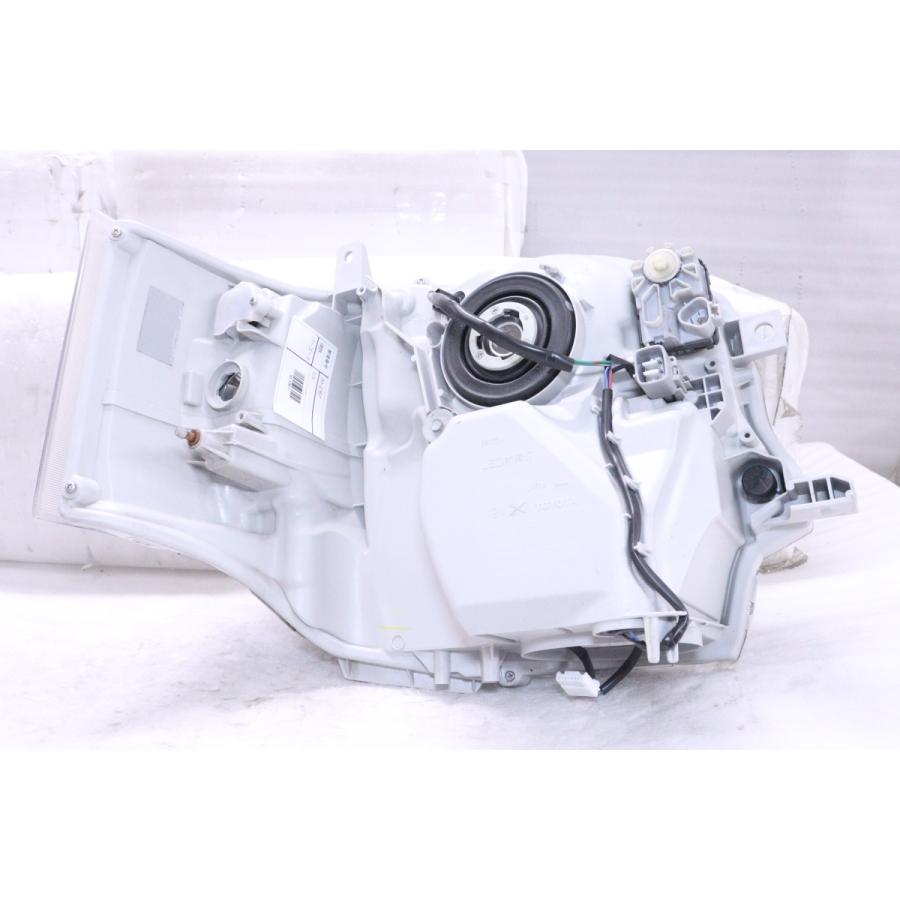 30-2367☆美品☆4型~ LED 200系 ハイエース☆左ヘッドライト KOITO 26