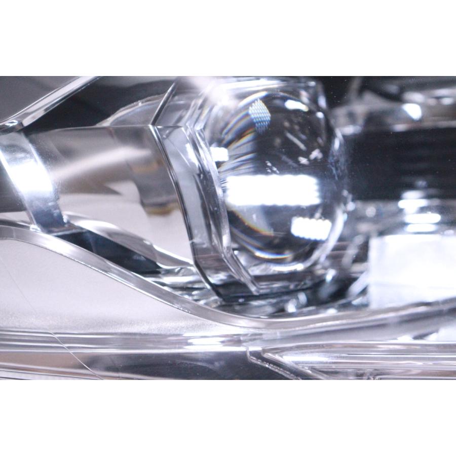 31-1070☆美品☆後期 LED ZSU60W ハリアー☆右ヘッドライト KOITO 48