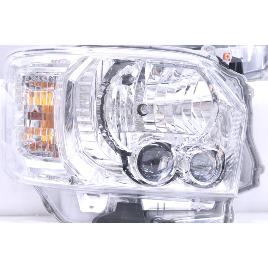 31-1634☆美品☆LED 4型〜 200系 ハイエース☆左右ヘッドライト