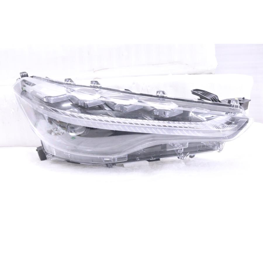 31-306☆美品☆LED ZVG11 カローラクロス☆右ヘッドライト HASCO 16 