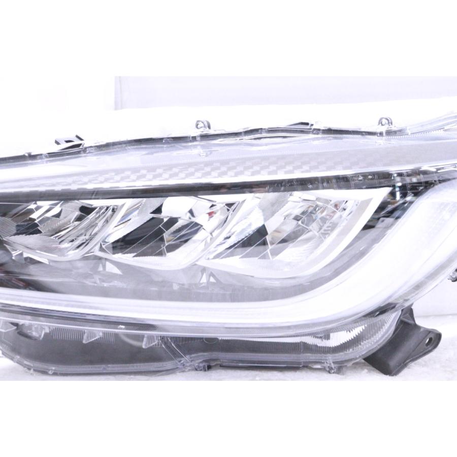 31-385☆美品☆LED MXPA10 ヤリス☆左ヘッドライト KOITO K0-3 打刻:K2 