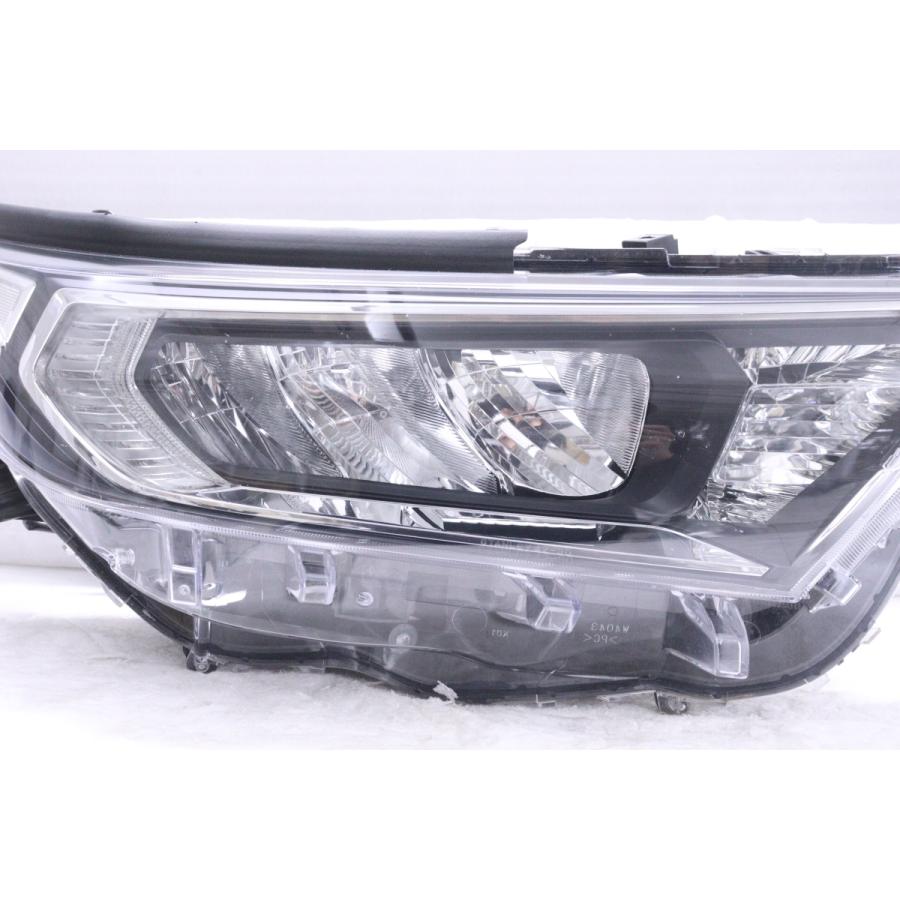 31-471☆前期 LED MXAA52 RAV4☆右ヘッドライト STANLEY 42-90 打刻:E 