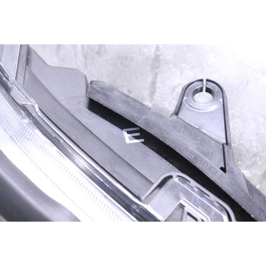 31-807☆美品☆前期 LED MXAA52 RAV4☆右ヘッドライト STANLEY 42-90