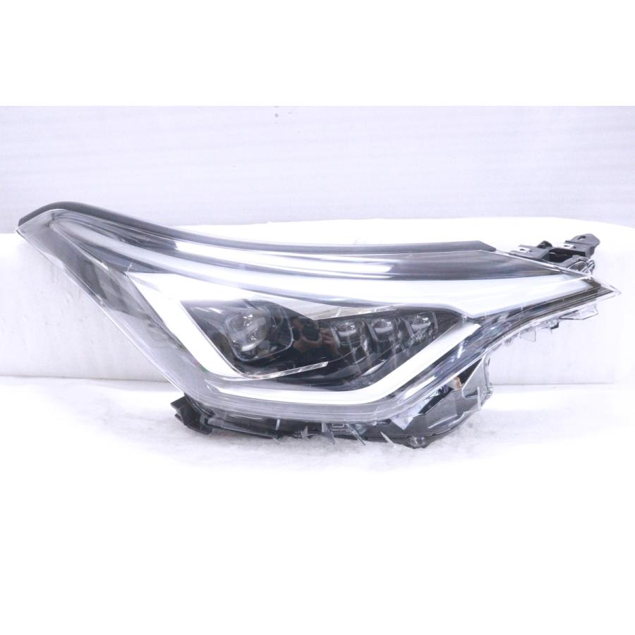 31-822☆【値下】美品☆後期 LED ZYX11 C-HR☆右ヘッドライト KOITO 10