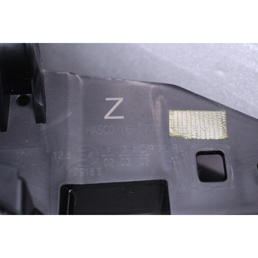 32-1064☆【値下】美品☆LED ZVG11 カローラクロス☆左右ヘッドライト