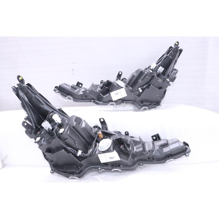 32-1557☆【値下】美品☆LED NRE210 カローラ☆左右ヘッドライト KOITO