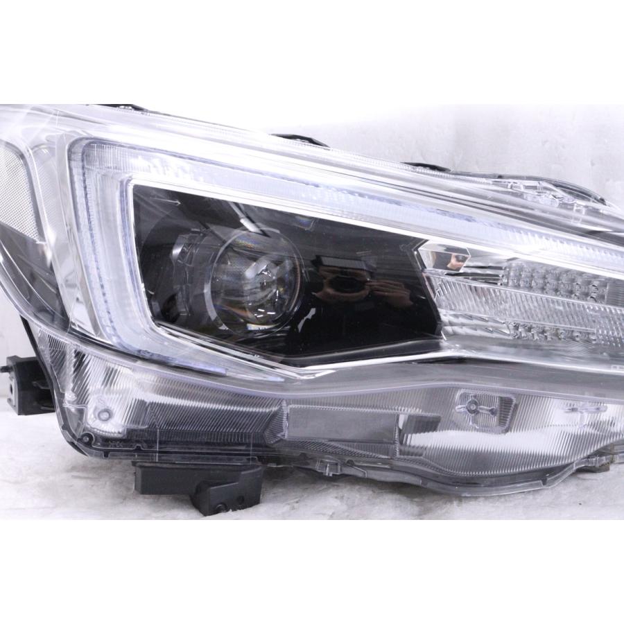 32-1605☆美品☆後期 LED GT2 インプレッサ☆右ヘッドライト KOITO 100