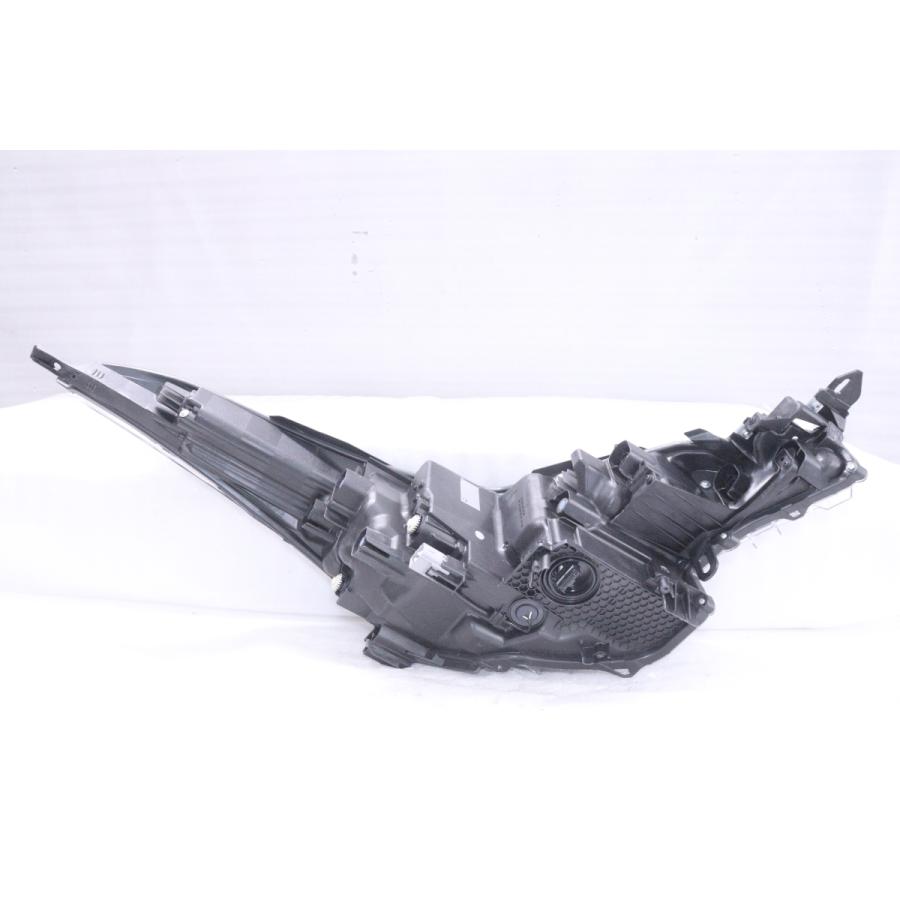 32-768☆【値下】美品☆後期 LED ZYX11 C-HR☆左ヘッドライト KOITO 10