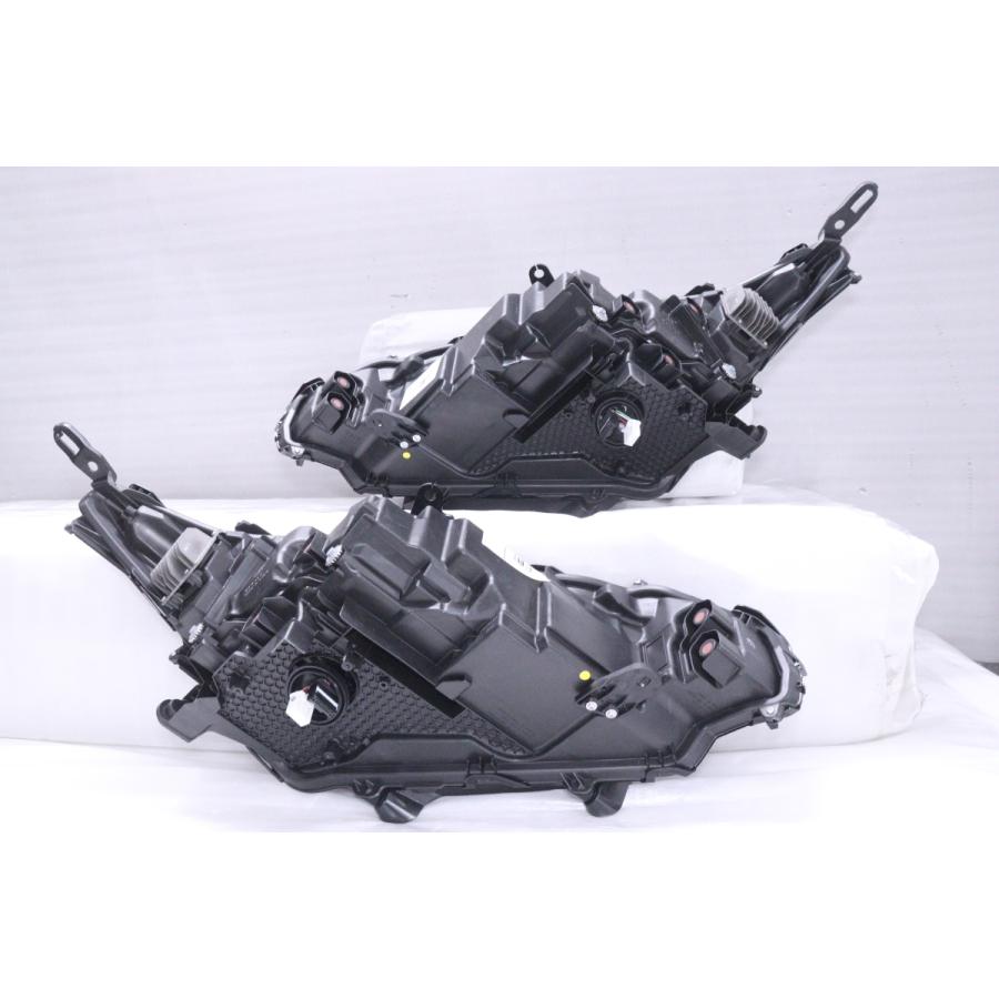 33-1135☆美品 LED MXUA80 ハリアー HV☆左右ヘッドライト G Z