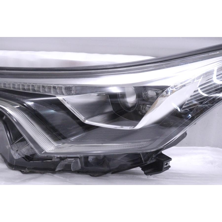 33-1402☆前期 LED NGX10 C-HR☆左ヘッドライト KOITO 10-101 打刻:4