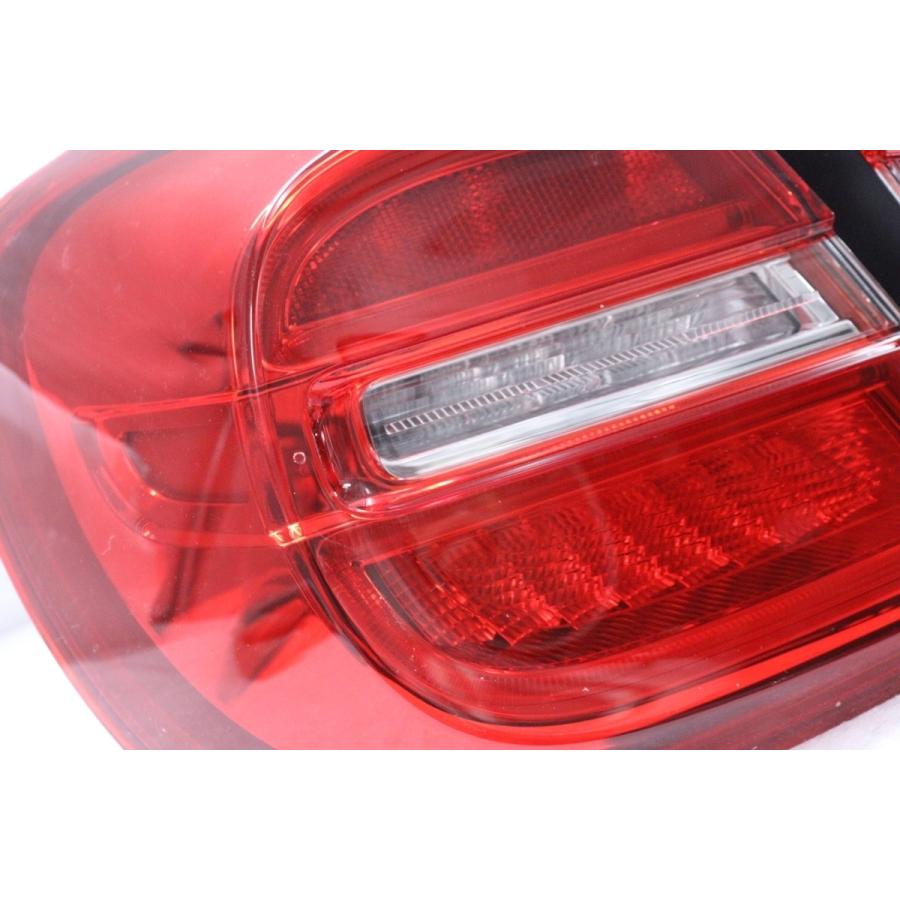 33-142☆美品☆前期 LED X156 ベンツGLAクラス☆左右テールライト