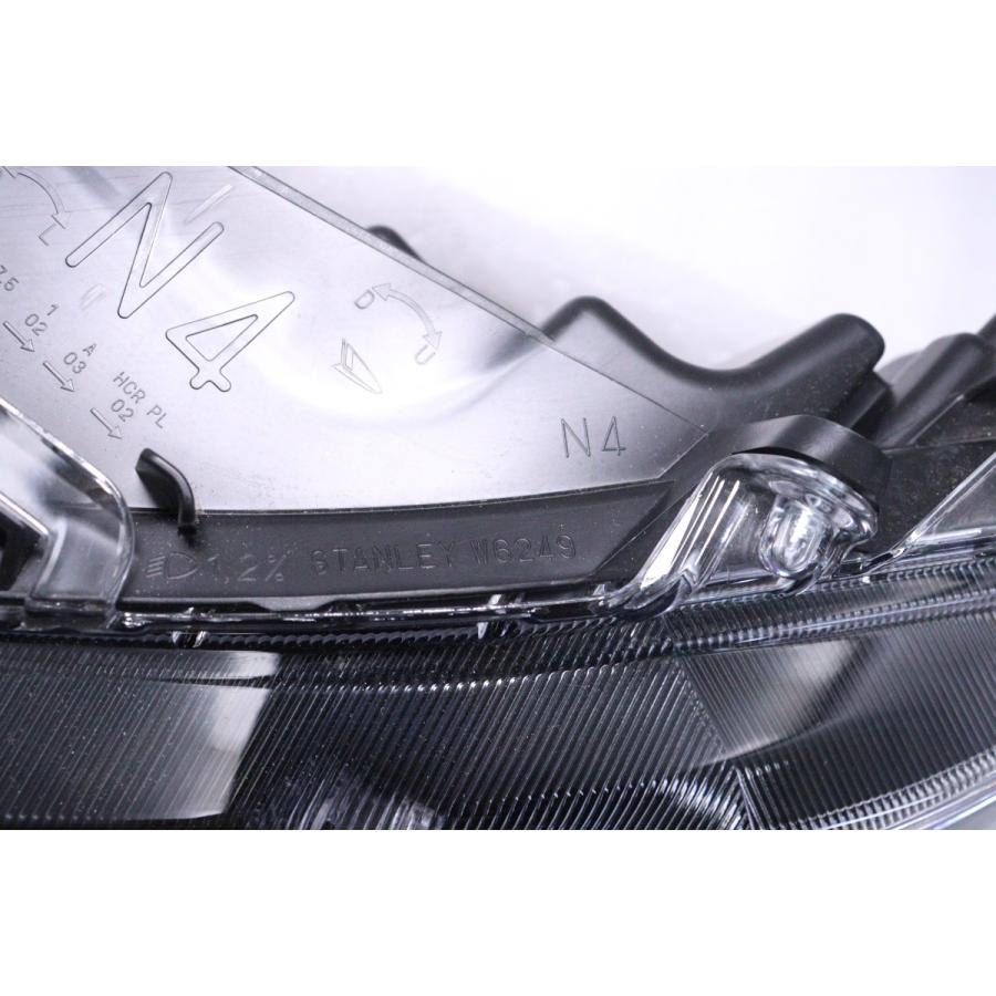 超美品】トヨタ ルーミー M900A LEDヘッドライト(左)