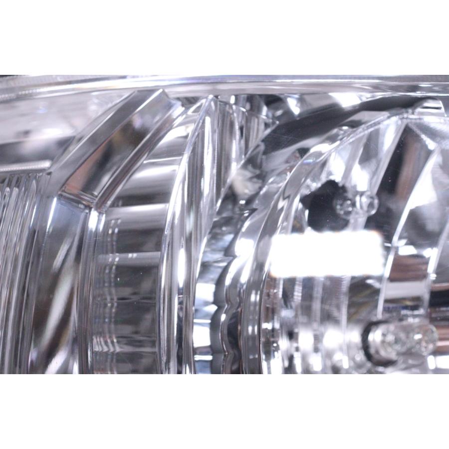 33-909☆美品 4型〜 LED 200 ハイエース☆右ヘッドライト
