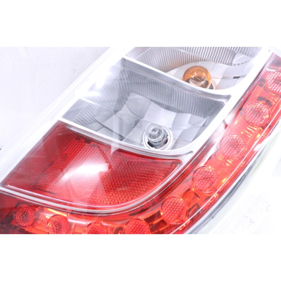 34-1465☆未使用品☆中期 LED LA300S ミライース☆右テールライト