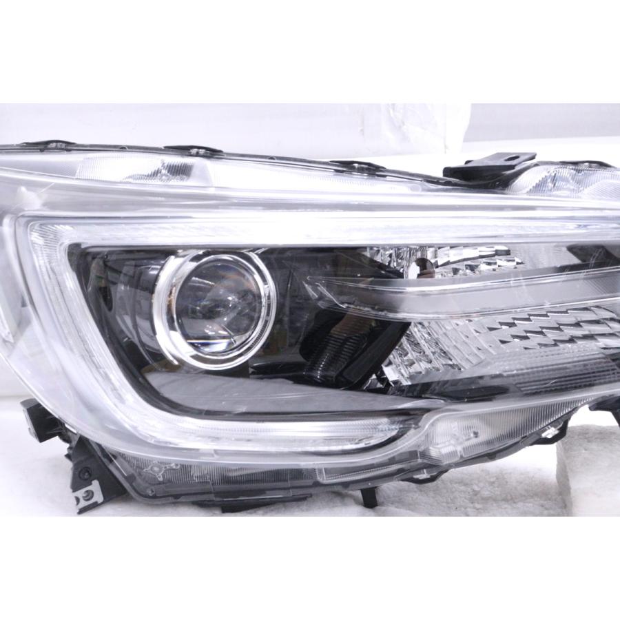 スバル レガシィBN9 BS9後期 左ライト KOITO 100-60388