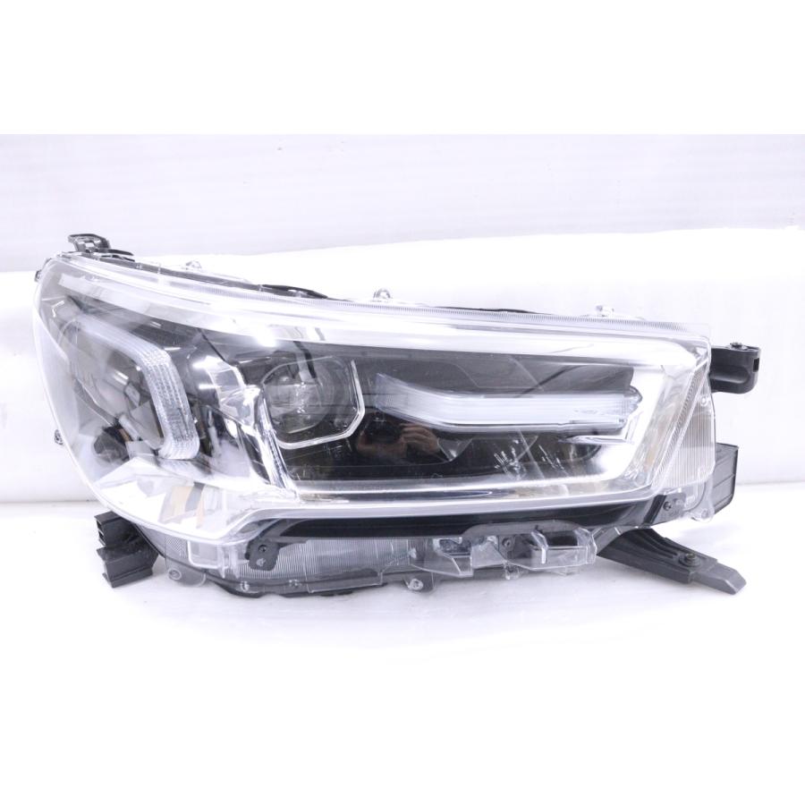 34-2009☆後期 LED GUN125 ハイラックス☆右ヘッドライト KOITO