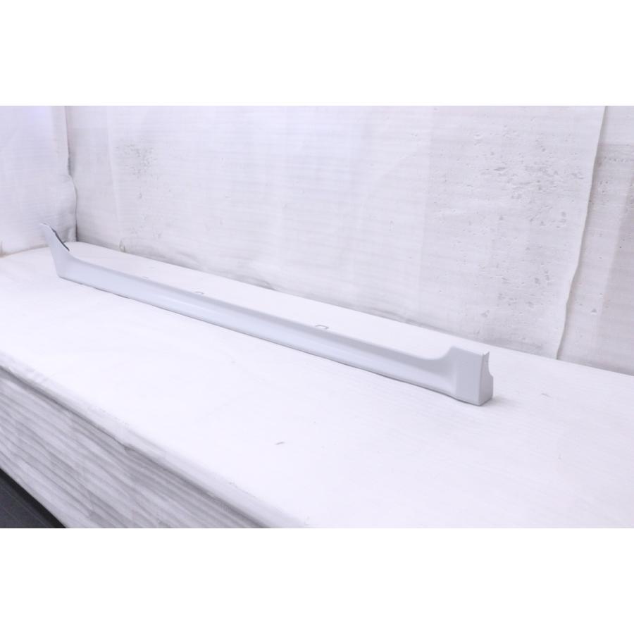 34-207☆未使用品☆TRD☆前期 中期 NHP10 アクア 右サイドスカート