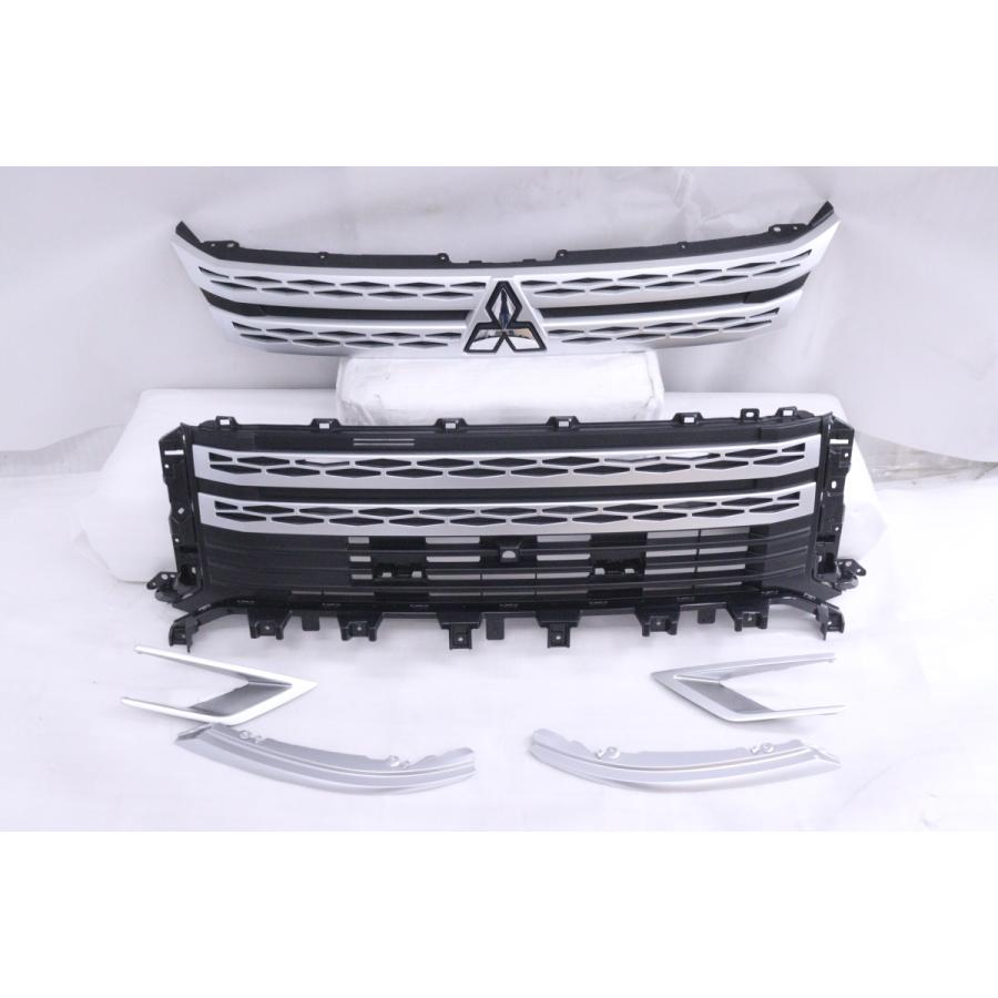 デリカD5 グリル 新車外し 三菱デリカD5 フロントグリル新車外し