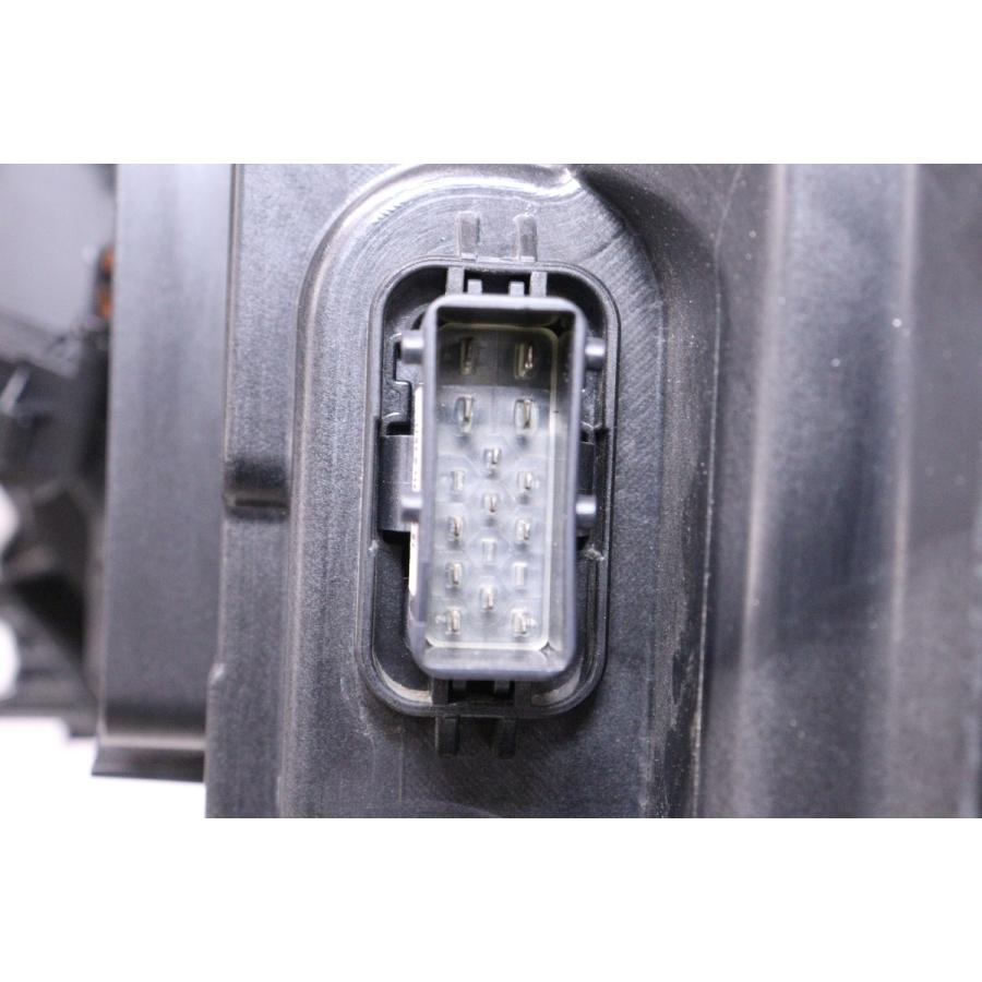 34-2265☆美品☆前期 マトリクス LED 4G アウディ A6☆右ヘッドライト