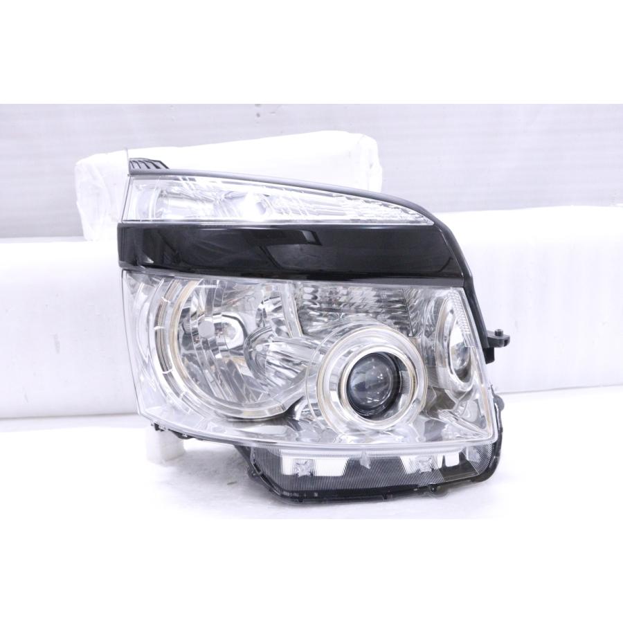 後期 HID ZRR70W ヴォクシー 右ヘッドライト KOITO 28-226