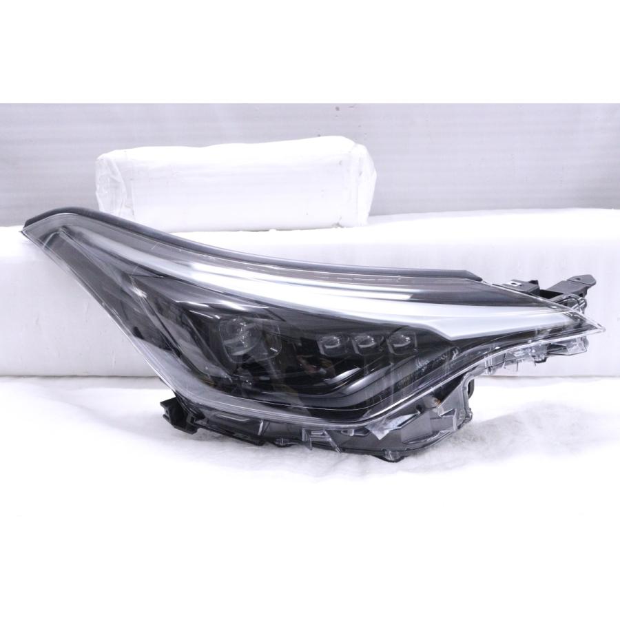 34-762☆【値下】美品☆後期 LED ZYX11 C-HR☆右ヘッドライト 特別仕様