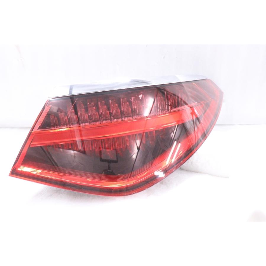 34-796☆美品☆LED W223 ベンツSクラス セダン☆右テールライト A223 