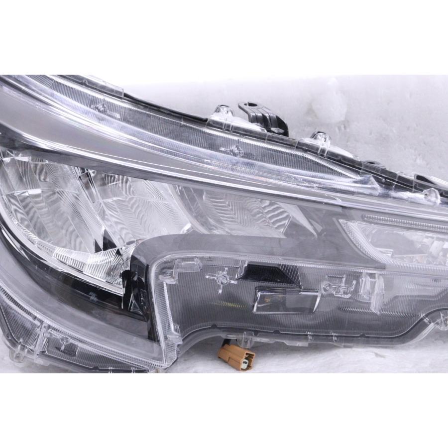 カローラスポーツ 右ヘッドライト 本体 35-1674☆美品☆LED NRE210H カローラスポーツ☆右ヘッドライト KOITO