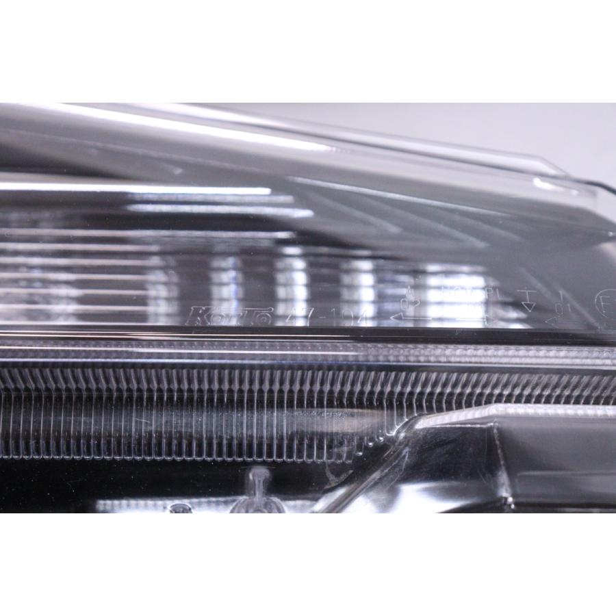 35-2196☆美品 後期 LED ZVW51 プリウス☆右ヘッドライト KOITO 47-104