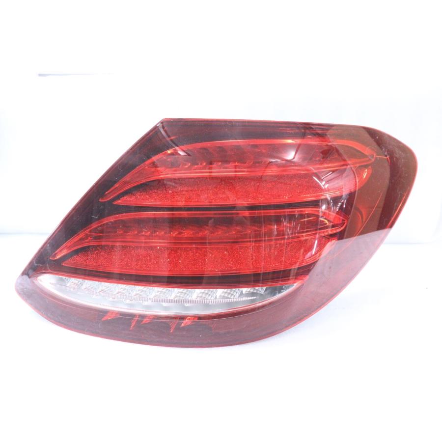 35-523☆美品☆LED W213 ベンツ Eクラス☆右テールライト A2139068000 