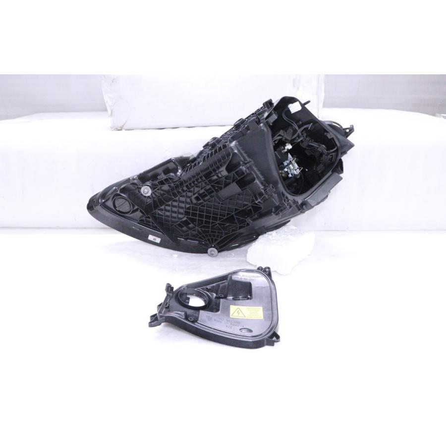 35-673☆HID 982 718ケイマン☆右ヘッドライト 1025.AE0.0000 ブラック