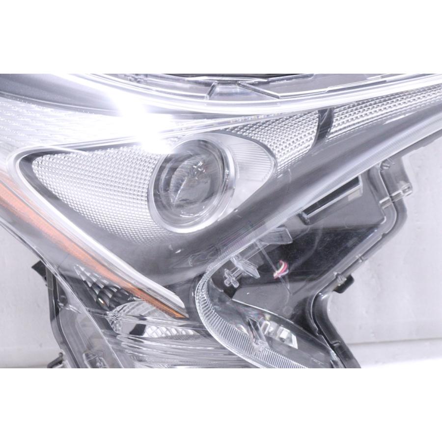 35-931☆【値下】美品☆前期 LED ZVW50 プリウス☆右ヘッドライト
