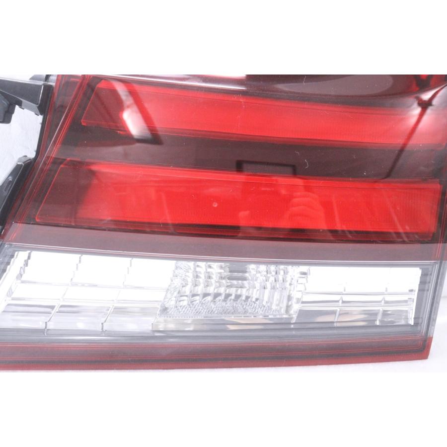 36-1069☆美品☆前期 LED AGH30W アルファード☆右テールライトセット 